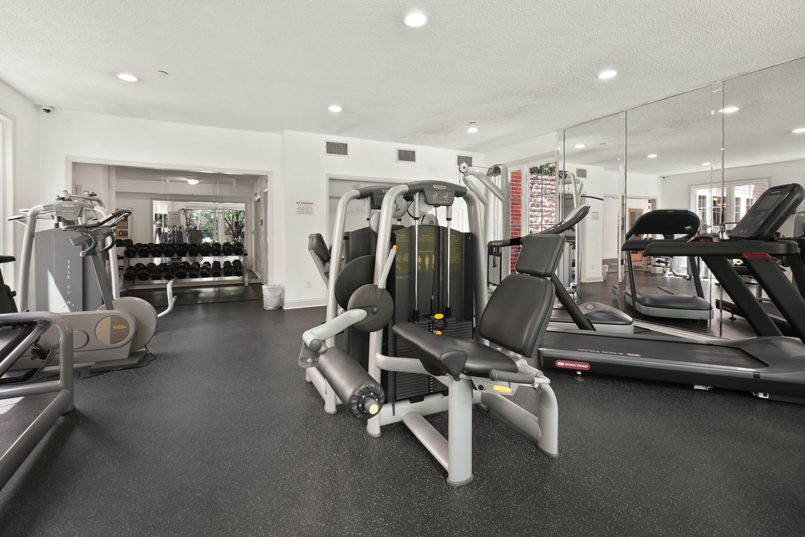 Gym Cleaning Services in NJ: What Fitness Facility Owners Need to Know