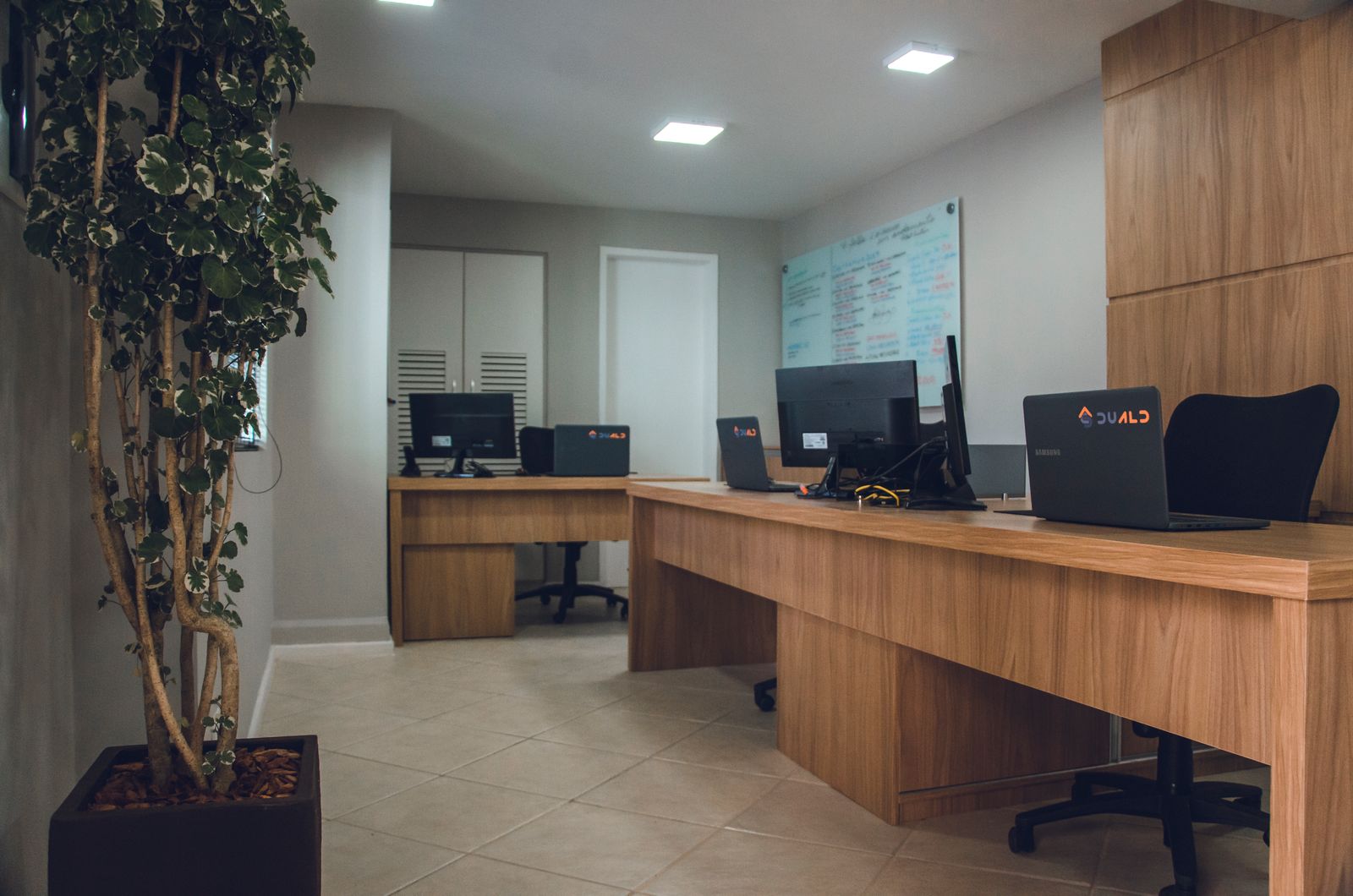 Office building cleaning services in NJ: a facility manager’s buyer guide