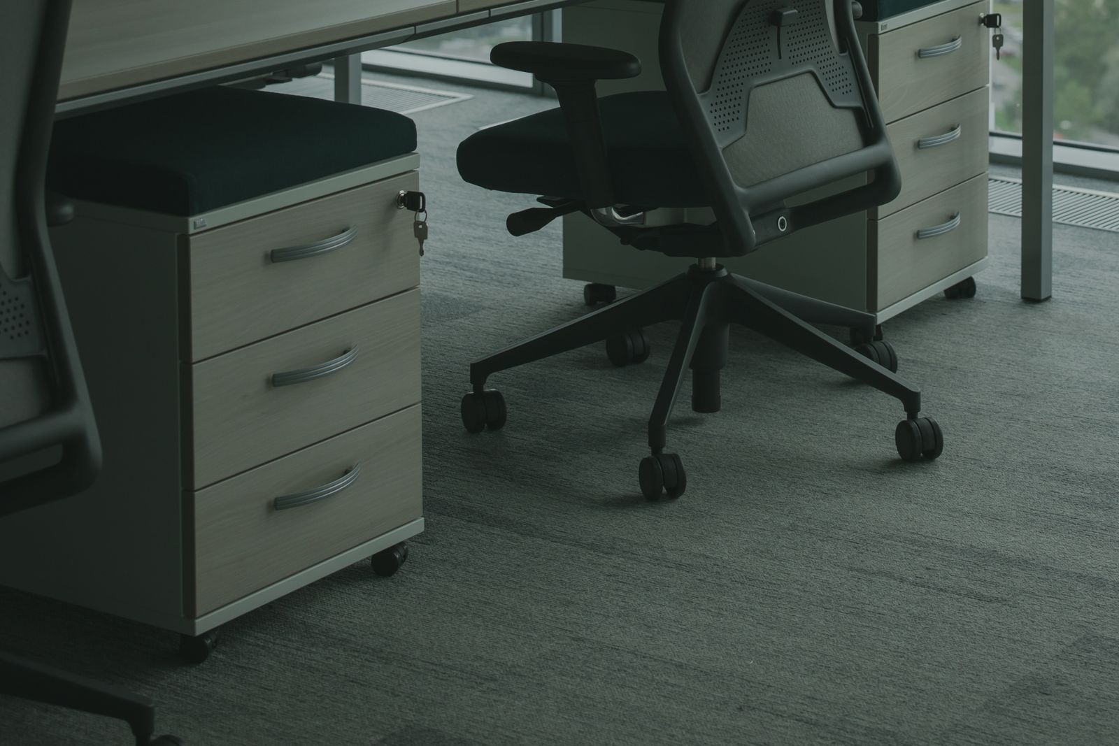 How to Clean Office Chair Wheels: A Facility Manager Guide